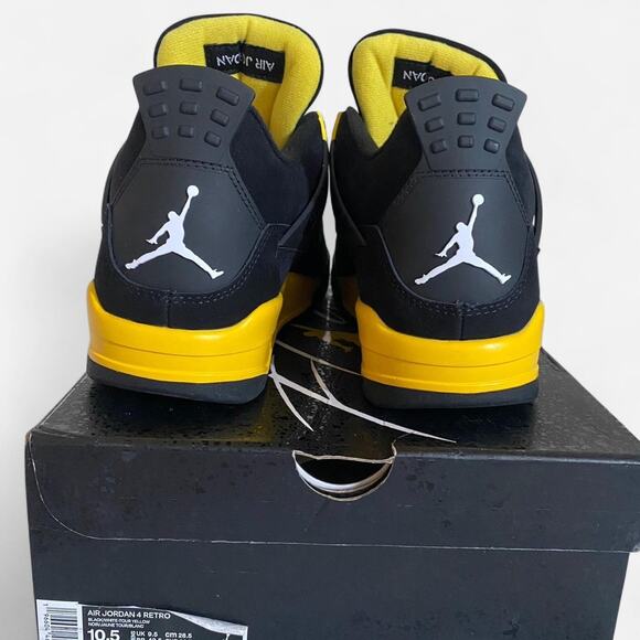 Jordan 4 retro thunder - size 10.5 M / 12 W US / 43.5 EU - Picture 5 of 5